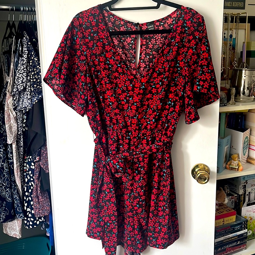 Floral short sleeve romper